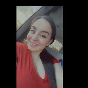 Meet your Posher, Monica